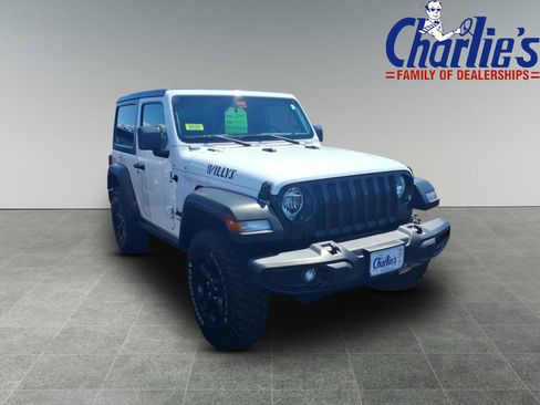 Used 2020 Jeep Wrangler Sport AWD/4WD image 3