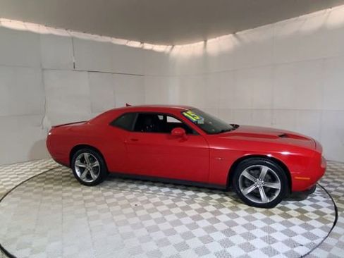 Used 2015 Dodge Challenger R/T w/ Quick Order Package 28B R/T image 4