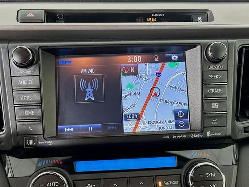 Used 2016 Toyota RAV4 Limited image 21