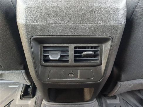 Used 2025 Chevrolet Colorado LT AWD/4WD image 17