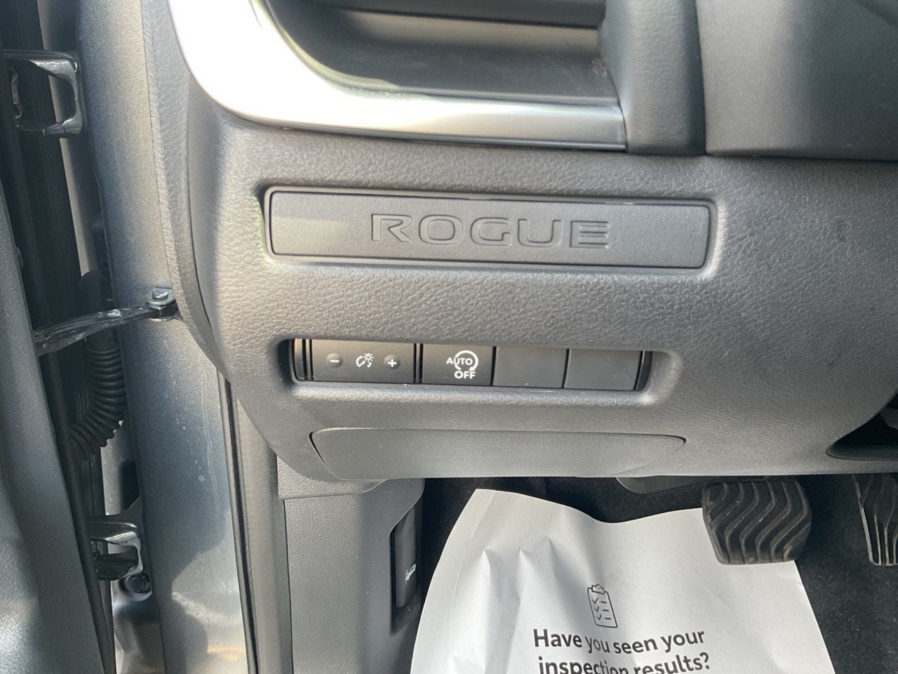 Used 2023 Nissan Rogue S FWD image 19