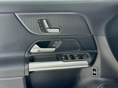 Certified 2025 Mercedes-Benz GLA 250 image 18