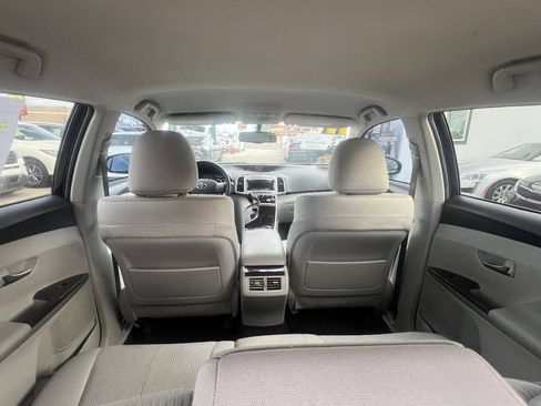 Used 2011 Toyota Venza AWD w/ Convenience Pkg image 8