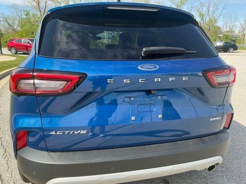 Used 2023 Ford Escape Active w/ Tech Pack #1 AWD/4WD image 10