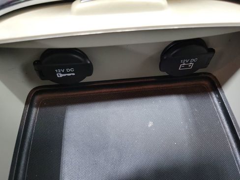 Used 2016 Dodge Grand Caravan SXT image 10