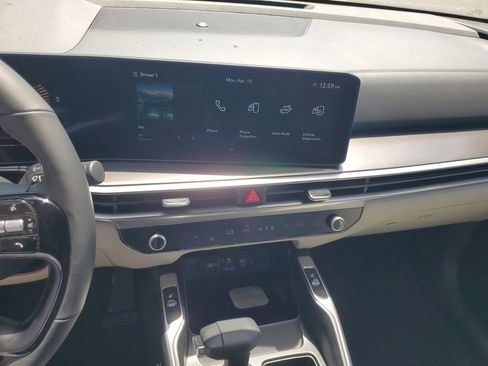 New 2026 Kia Sorento S FWD image 15