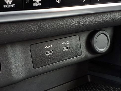 Used 2025 Nissan Rogue SV AWD/4WD image 13