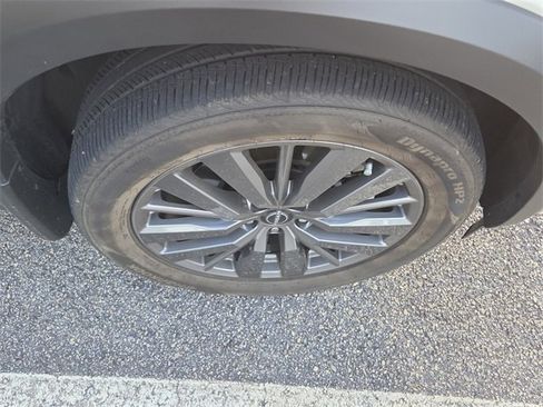 Used 2024 Nissan Pathfinder SL w/ SL Premium Package image 14