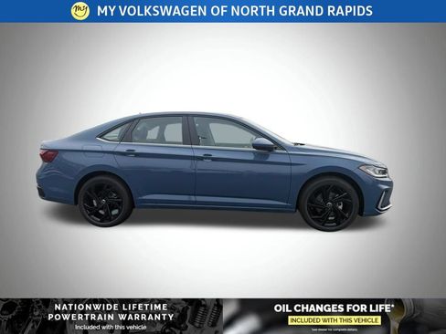 New 2026 Volkswagen Jetta SE FWD image 6