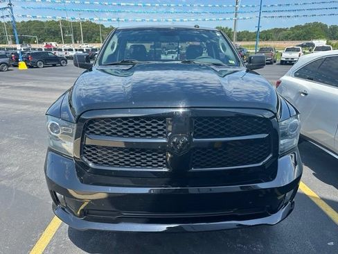 Used 2015 RAM 1500 Express w/ Black Ram 1500 Express Group AWD/4WD image 2