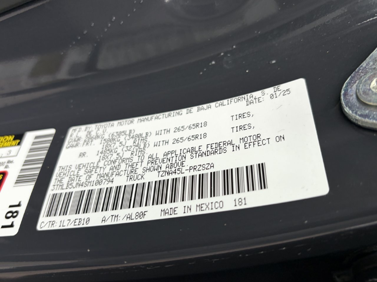 Used 2025 Toyota Tacoma Limited AWD/4WD image 36