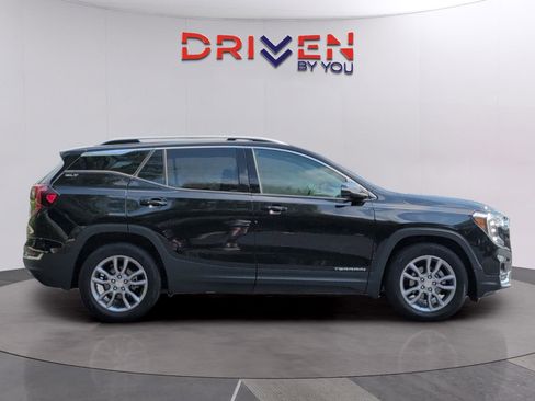 Used 2023 GMC Terrain SLT FWD image 6