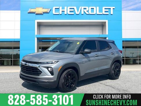 Certified 2025 Chevrolet TrailBlazer LS w/ LS Convenience Package FWD image 1