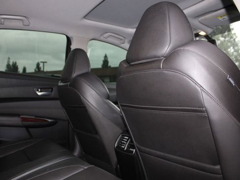 Used 2016 Acura TLX image 12