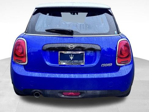 Used 2019 MINI Cooper 2-Door Hardtop w/ Storage Package image 7