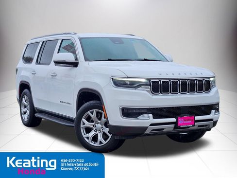 Used 2022 Jeep Wagoneer Series II w/ Flexible Seating Group AWD/4WD image 3