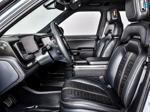 Used 2022 Rivian R1S Launch Edition image 15