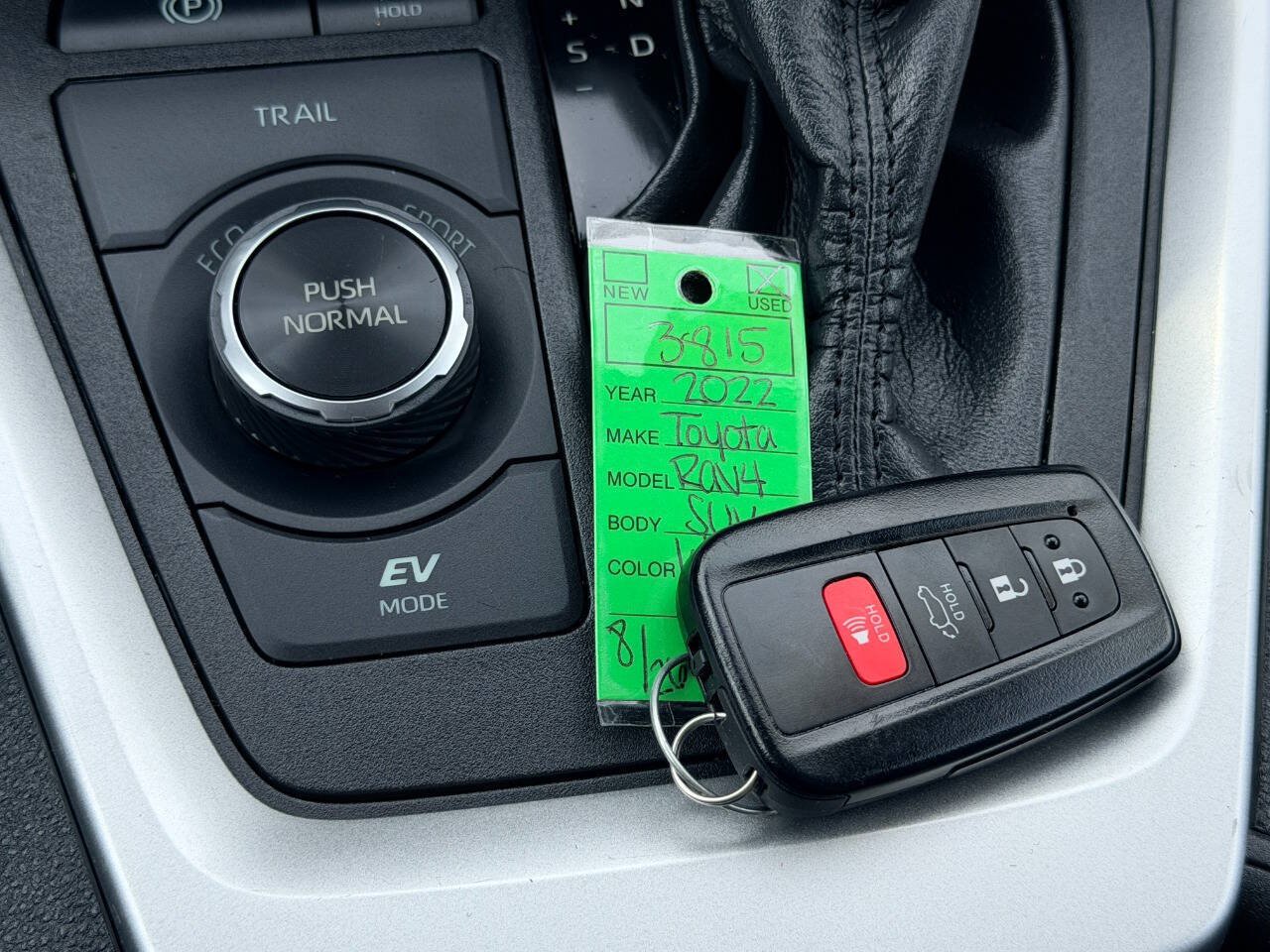 Used 2022 Toyota RAV4 XLE w/ Convenience Package AWD/4WD image 46