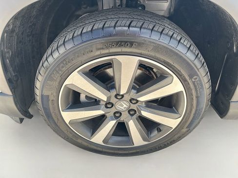 Used 2025 Honda Pilot Touring image 35