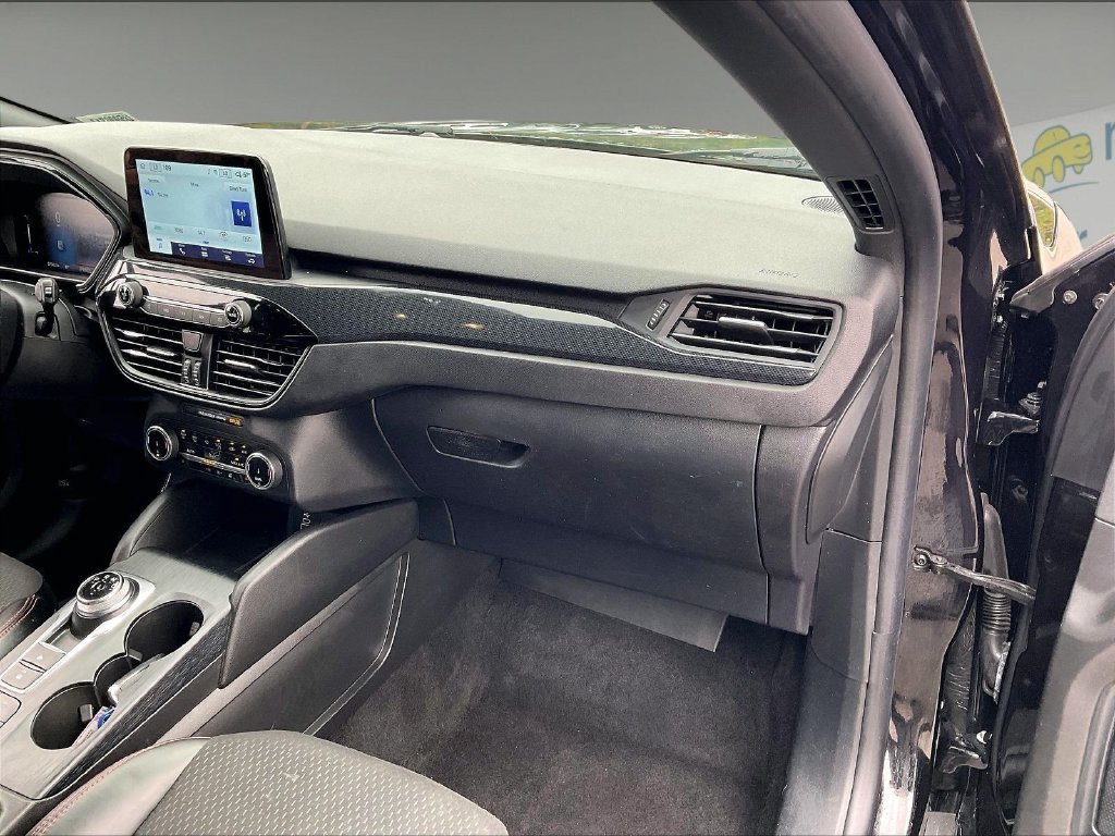 Used 2025 Ford Escape ST-Line Select AWD/4WD image 12