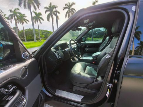 Used 2018 Land Rover Range Rover Supercharged AWD/4WD image 5