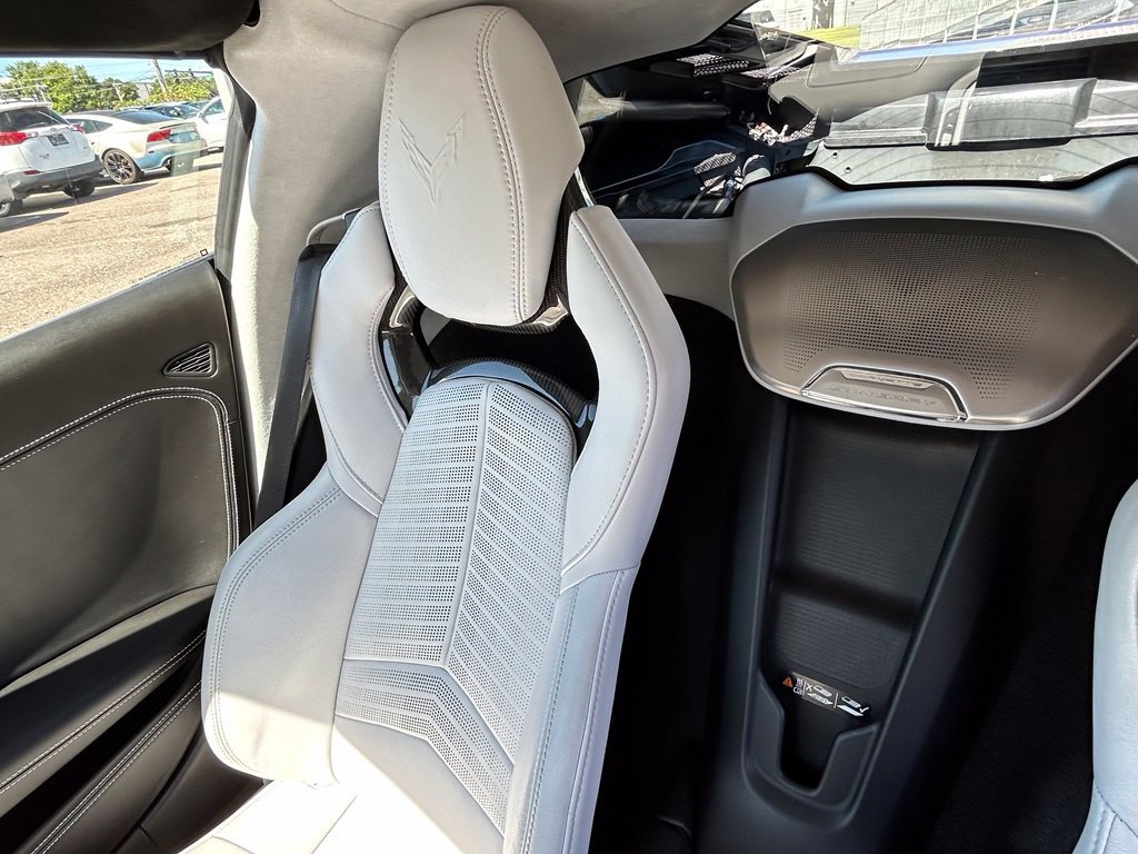 Used 2025 Chevrolet Corvette Stingray Premium Cpe w/ 3LT RWD image 12