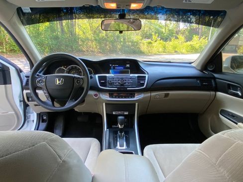 Used 2013 Honda Accord EX image 38