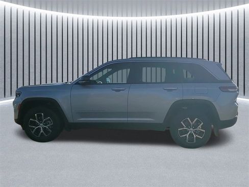 New 2025 Jeep Grand Cherokee Limited w/ MOPAR Finishing Package image 6