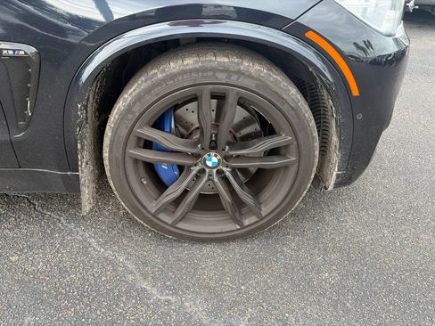 Used 2018 BMW X5 M AWD/4WD image 9