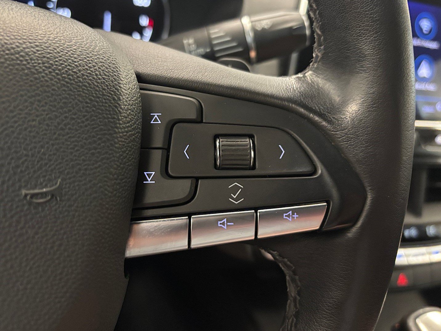 Used 2020 Cadillac CT4 Premium Luxury w/ Climate Package AWD/4WD image 36