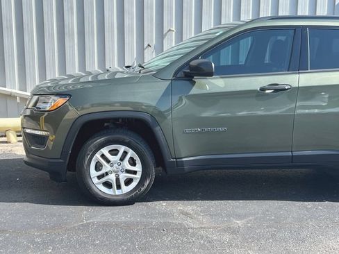 Used 2018 Jeep Compass Sport AWD/4WD image 25