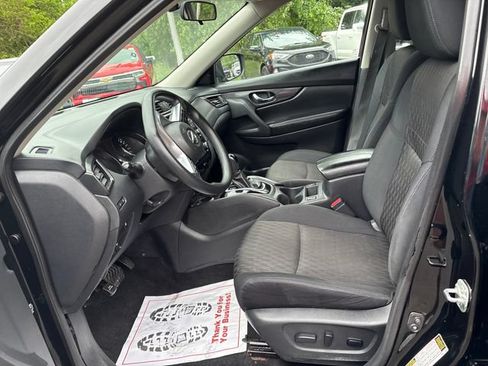 Used 2018 Nissan Rogue SV AWD/4WD image 8