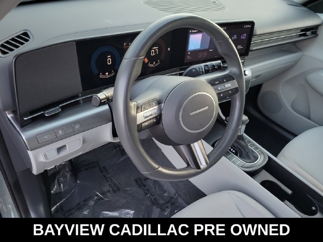 Used 2025 Hyundai Kona SEL FWD image 17