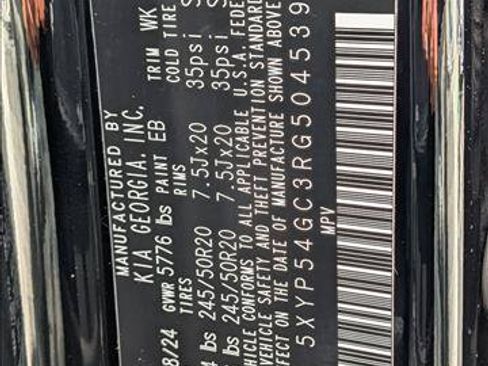 Used 2024 Kia Telluride SX w/ Towing Package FWD image 27