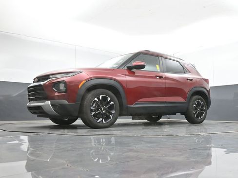 Used 2023 Chevrolet TrailBlazer LT image 37