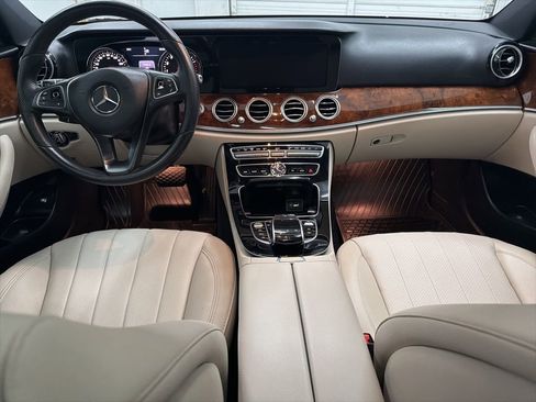 Used 2018 Mercedes-Benz E 300 image 22