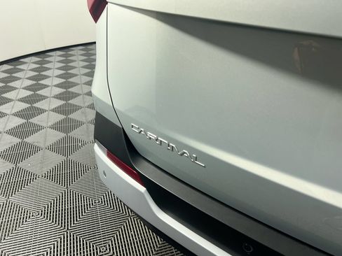 New 2026 Kia Carnival EX FWD image 5