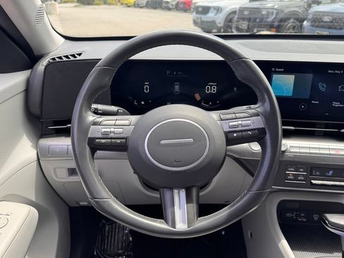 Used 2024 Hyundai Kona SEL AWD/4WD image 21