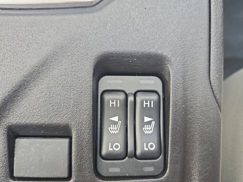 Used 2018 Subaru Impreza 2.0i Premium image 19