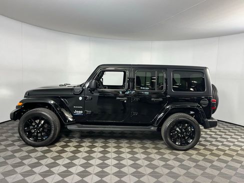 Used 2023 Jeep Wrangler Unlimited Sahara w/ Cold Weather Group image 11
