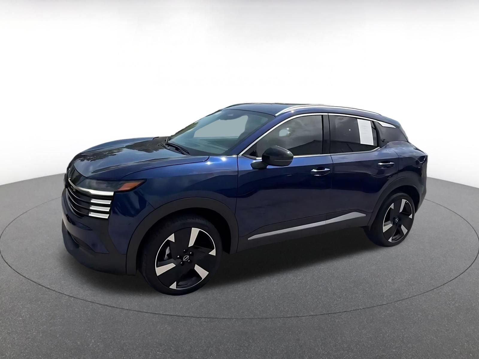 Used 2026 Nissan Kicks SR AWD/4WD image 7