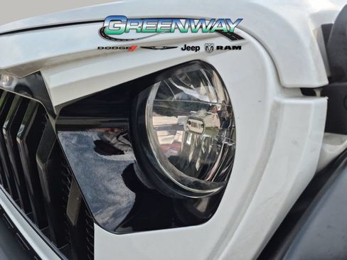 Used 2019 Jeep Wrangler Unlimited Sport S AWD/4WD image 5