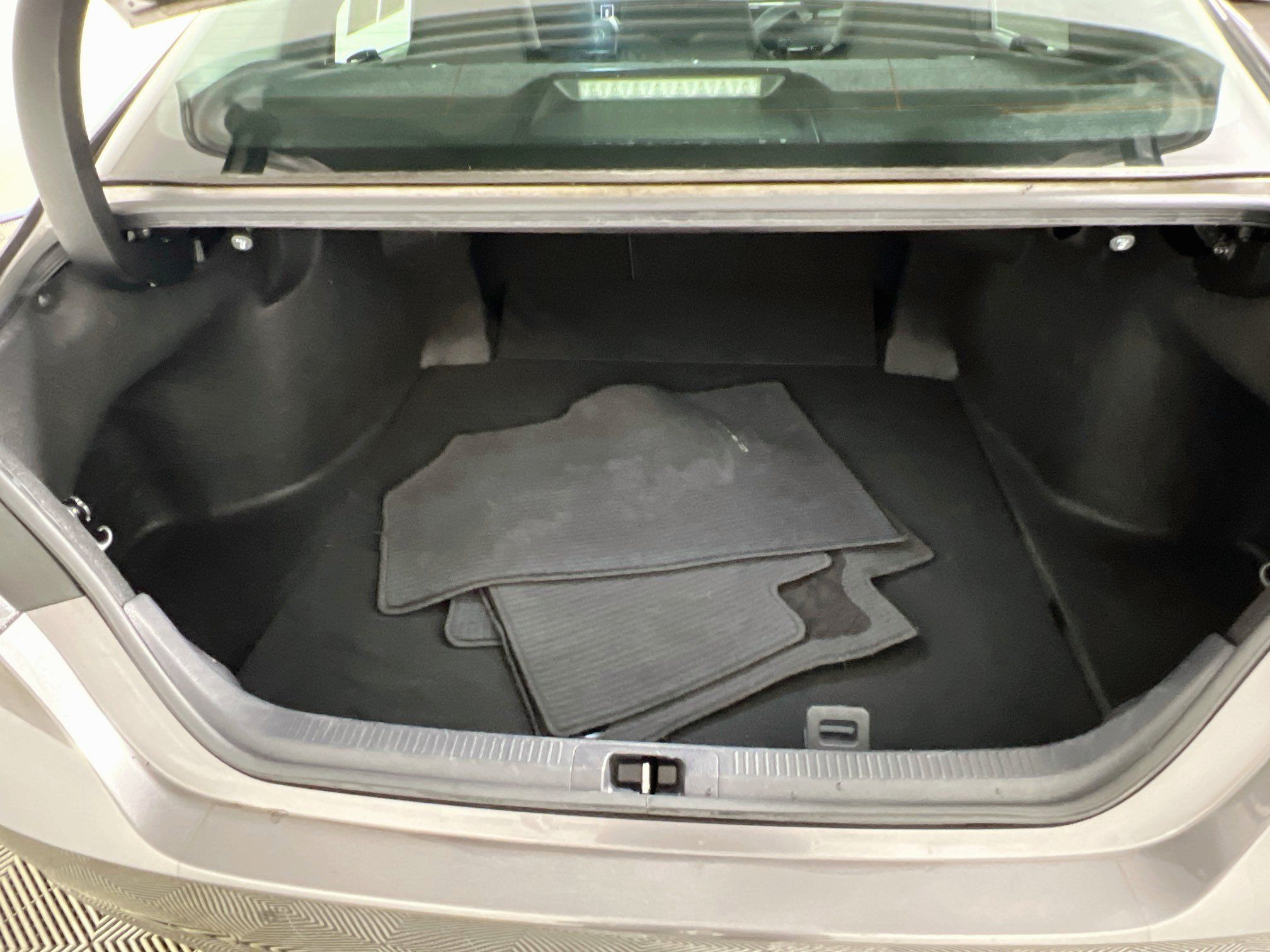 Used 2023 Toyota Camry SE FWD image 33