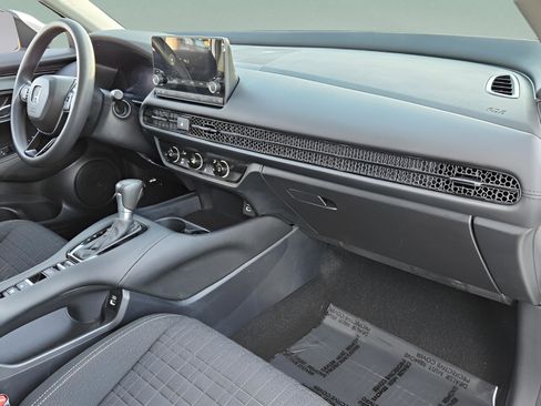 Certified 2023 Honda HR-V LX image 15