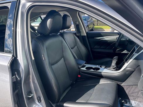 Used 2022 INFINITI Q50 Luxe w/ Cargo Package AWD/4WD image 9