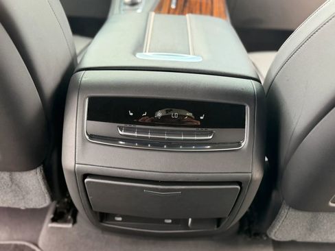 Used 2021 Cadillac Escalade ESV Premium Luxury RWD image 33