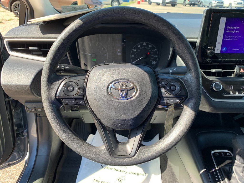 Used 2024 Toyota Corolla LE FWD image 25