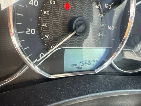 Used 2015 Toyota Corolla LE FWD image 12