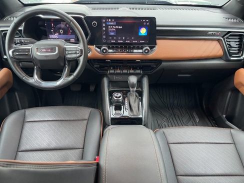 Used 2023 GMC Canyon AT4 w/ AT4 Premium Package AWD/4WD image 11