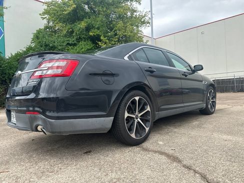 Used 2015 Ford Taurus Limited w/ Equipment Group 301A FWD image 6